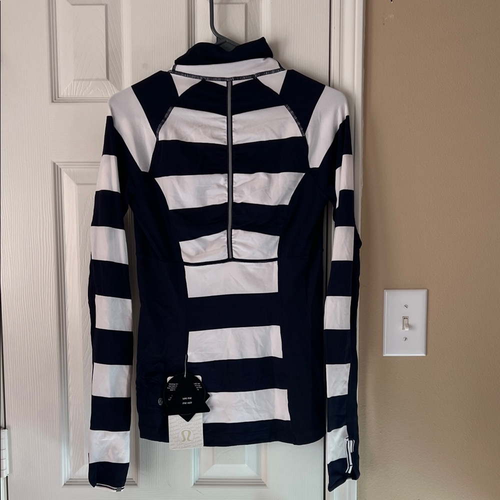 Lululemon RUN: Switch Back 1/2 Zip - Picture 4 of 8